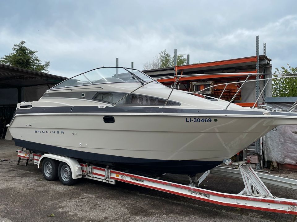 Motorboot Bayliner Ciera 2655 mit Bodenseezulassung inkl Trailer in Lindau