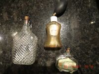 3 Glasfläschen alt eine mit Pumpsprüher Konvolut auch Einzeln Bayern - St. Georgen bei Traunreut Vorschau
