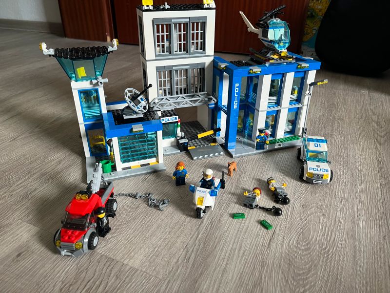 Lego Polizeistation 60047 in Niedersachsen - Nörten-Hardenberg | Lego &  Duplo günstig kaufen, gebraucht oder neu | eBay Kleinanzeigen ist jetzt  Kleinanzeigen