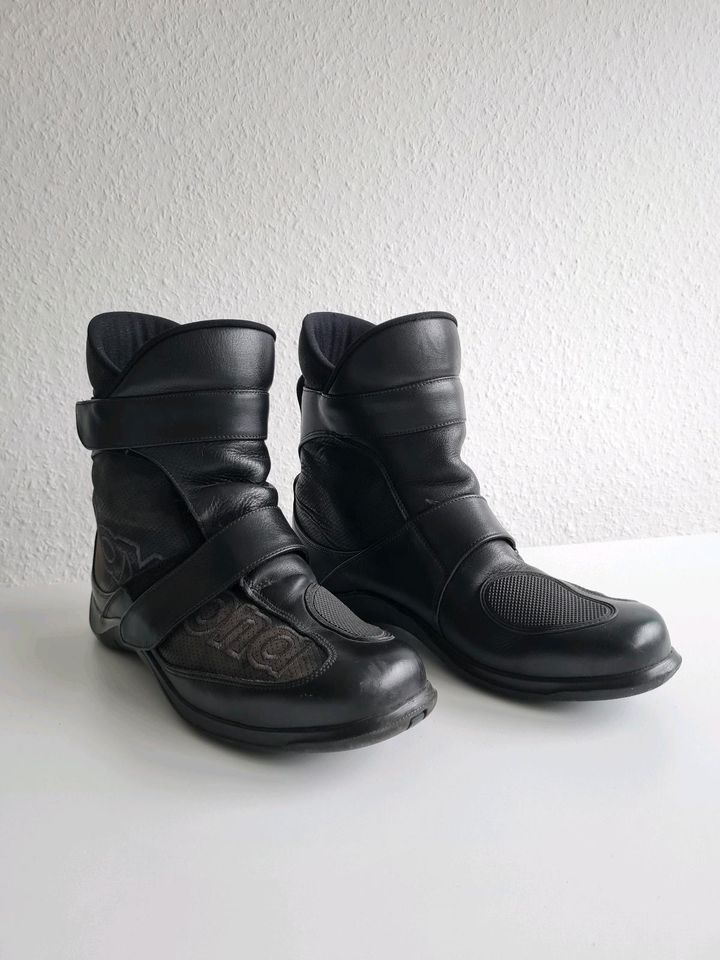 Dayton Motorradschuhe Gr. 42 / 43 Halbhoch - top Zustand in Flein