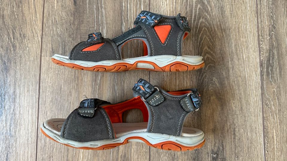 Friboo Jungen-Trekking-Sandalen Gr.35 sehr gut erhalten in Deggendorf