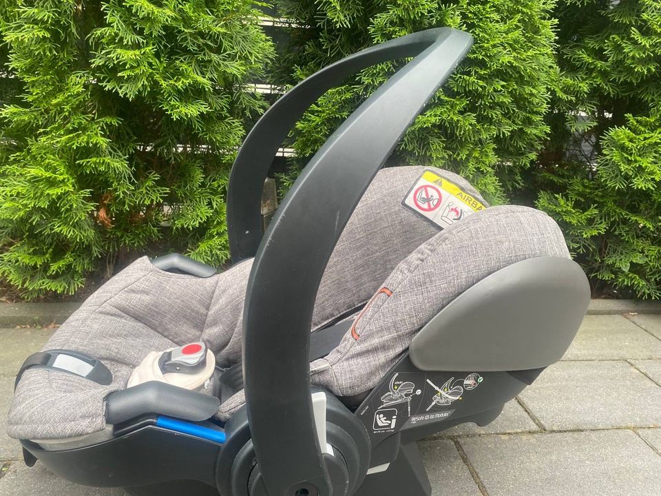 Stokke  besafe IZI GO Modular Autositz Babyschale Kindersitz in Bochum