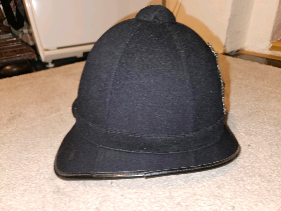 Uniform Hut alt 3 verschiedene in Wuppertal