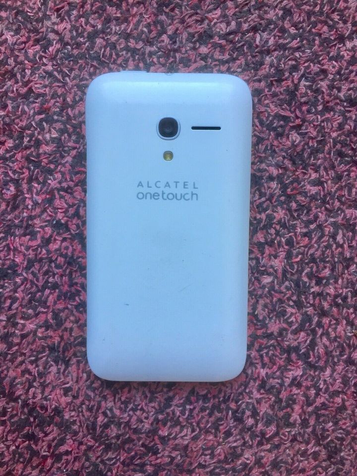 HANDY GEFUNDEN weißes Alcatel onetouch Sonntag, 27.2. KA Oststadt in Karlsruhe