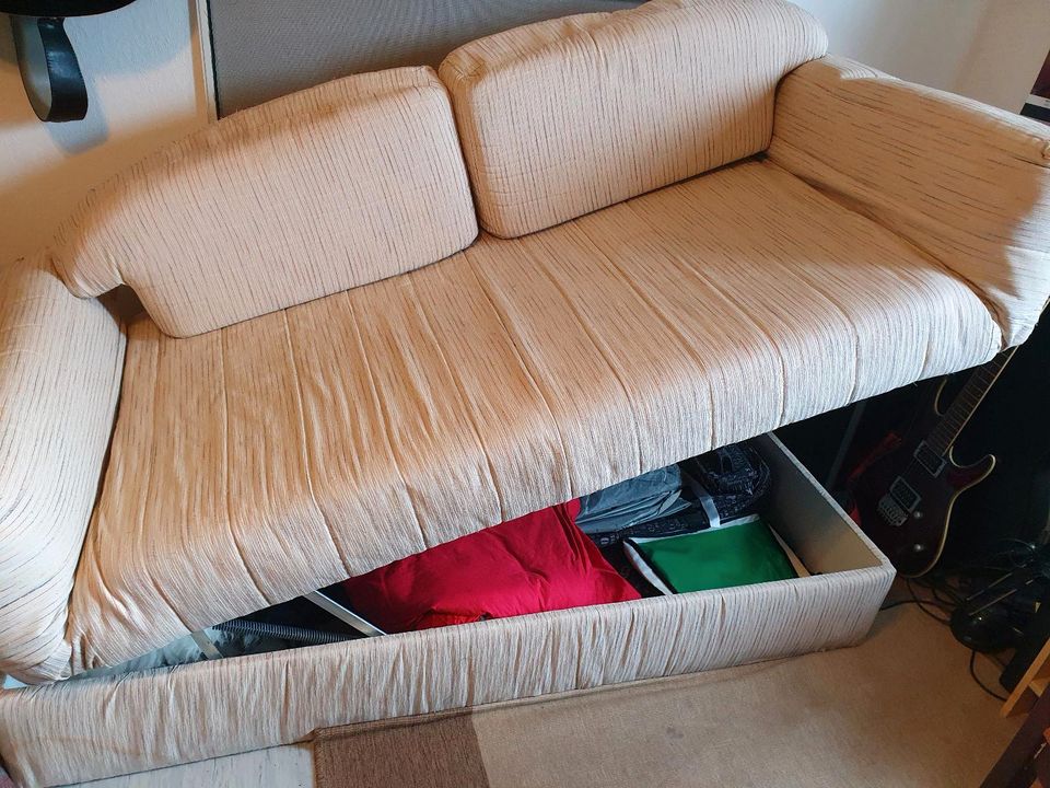 Sofa zu verschenken in Freiburg im Breisgau