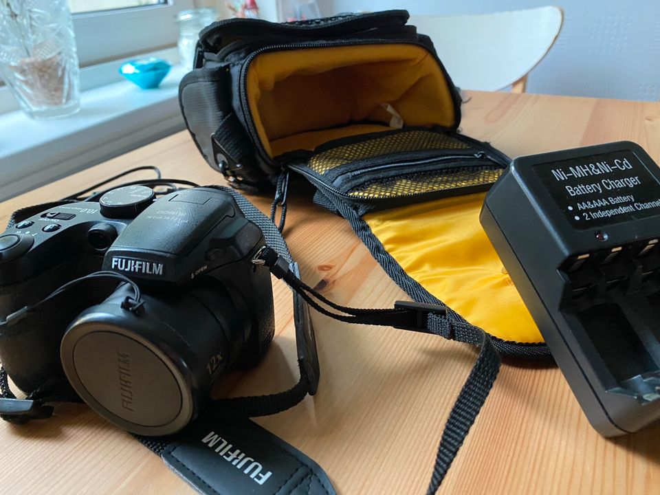 Fujifilm Finepix S 1500 in Hamburg