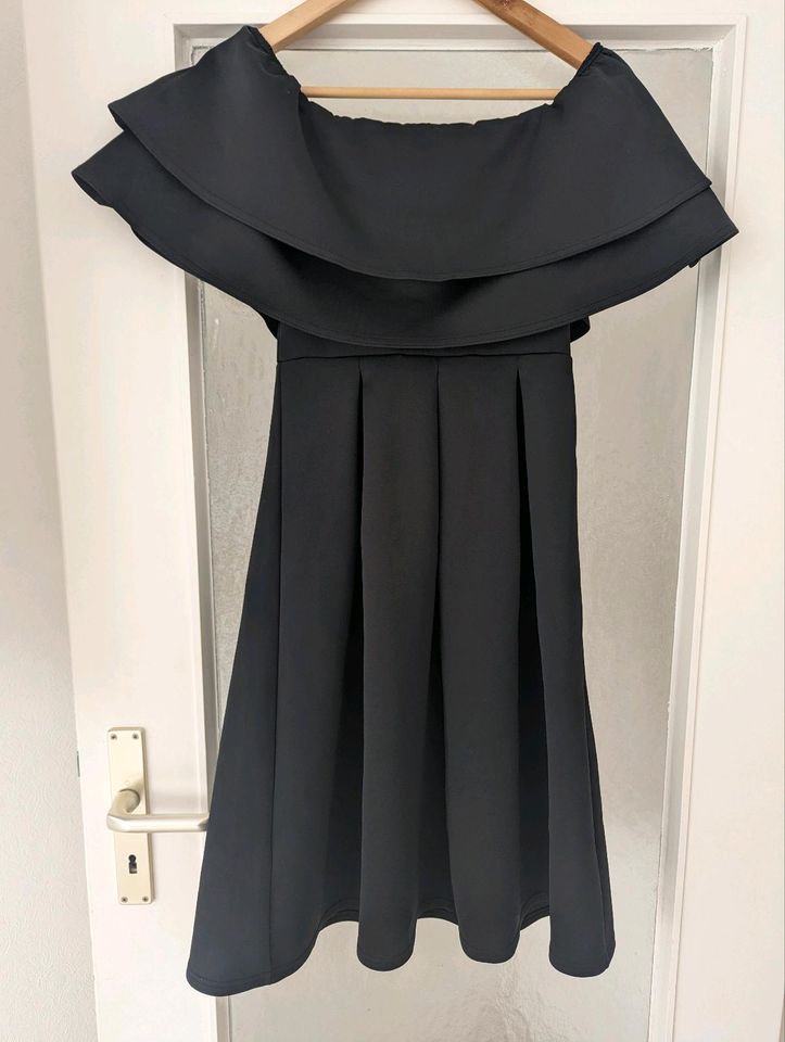 ASOS Abendkleid Cocktailkleid Abiball schwarz Party schwanger in Hagen