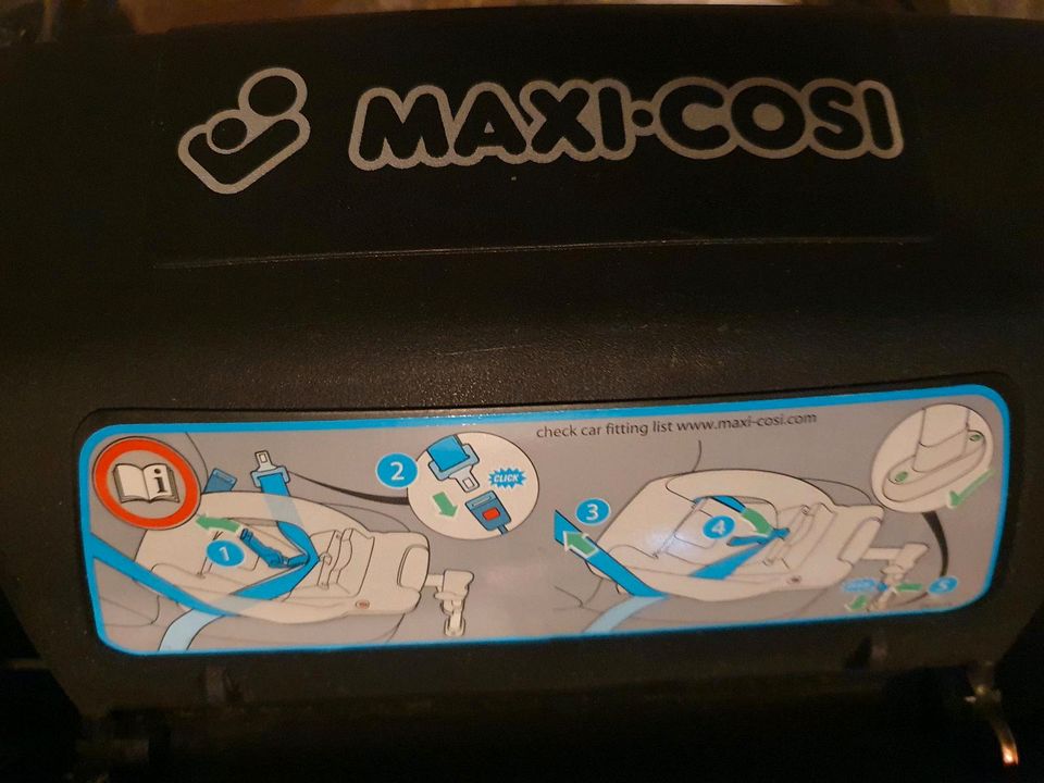 Maxi Cosi Iso Fix Station in Stuttgart