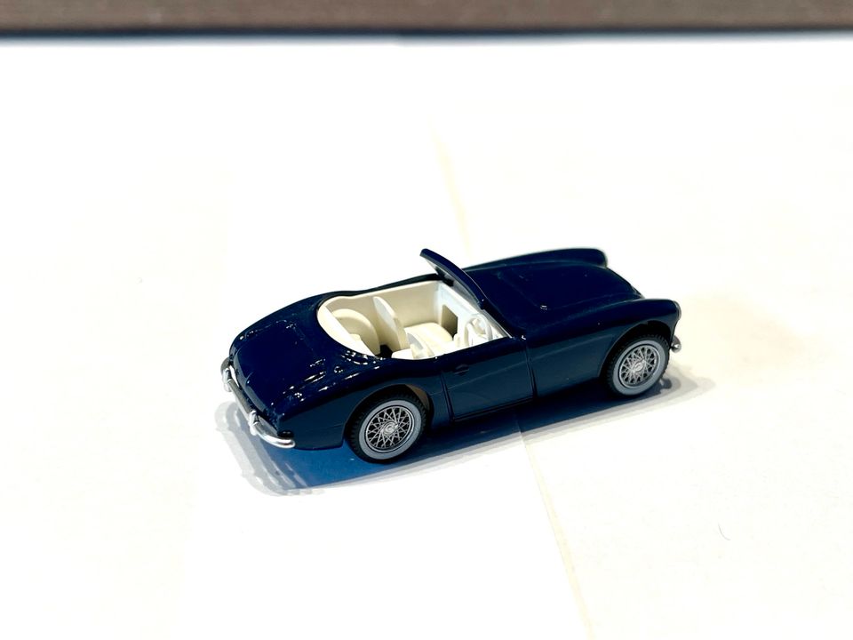 Wiking Austin Healey 3000 Roadster Cabrio Oldtimer blau 1:87 in Harpstedt