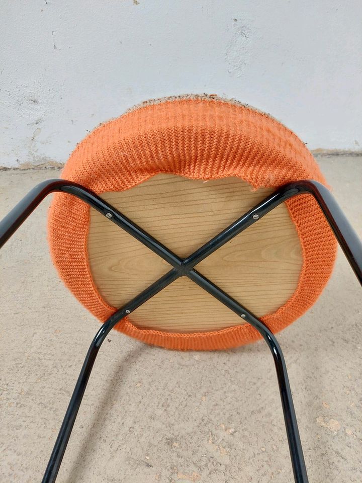 Vintage Hocker Sitzhocker Polster rund 60er 70er DDR Retro in Berlin