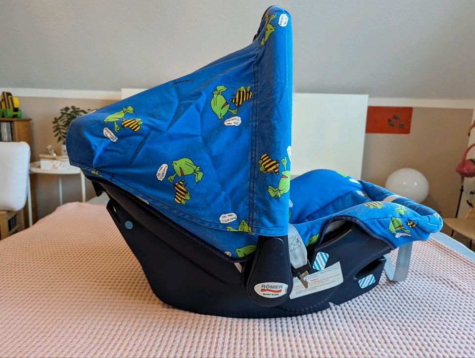 Babyschale Sitzschale Autositz Römer Alter 0-15 Monate in Sanitz