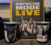 Depeche Mode Live Buch Neu & 2 Becher vom Konzert 23!8 Nordfriesland - Niebüll Vorschau