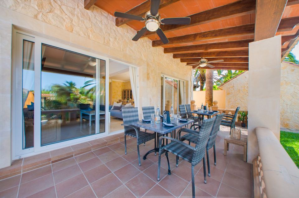 Villa auf Mallorca 8+2 Personen Finca Ferienhaus Luxus in Achim