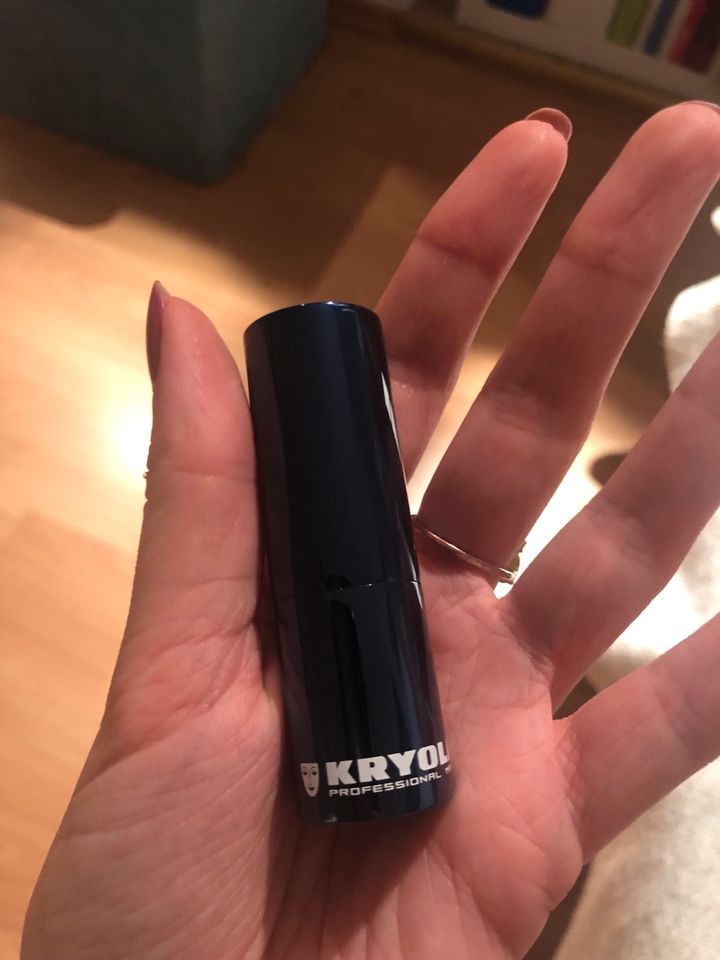 Roter Lippenstift von Kryolan | Optimal als Geschenk in Köln