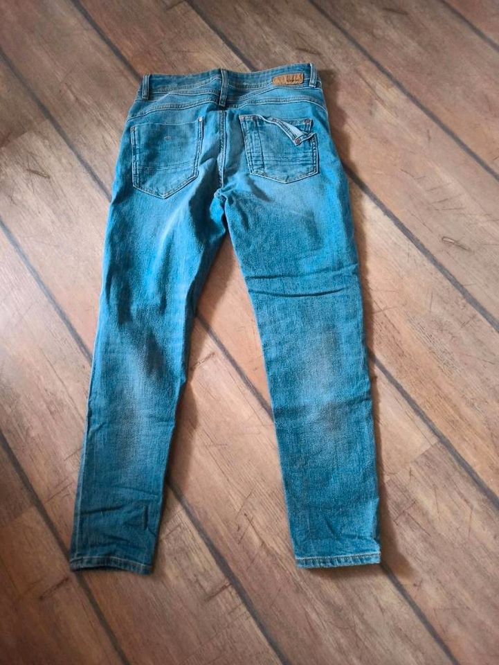 Jeans Gang in Hessen