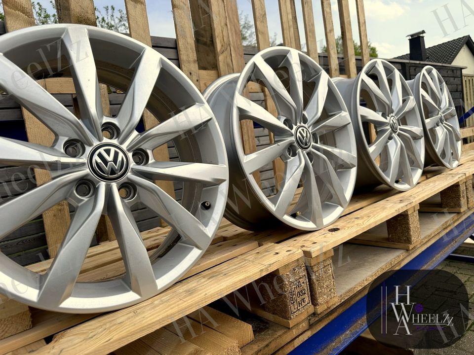 NEUWERTIG ➡️ 4x 17 ZOLL ORIGINAL VW Golf 7 VII 6 VI Alufelgen Mehrspeichenrad DIJON 5G0601025K 5x112 ET48 Felgen ➡️SAUBER auch Plus Sportsvan Skoda Octavia 5E Seat Leon 5F Audi A3 8V - TOP silber 6x17 in Bünde