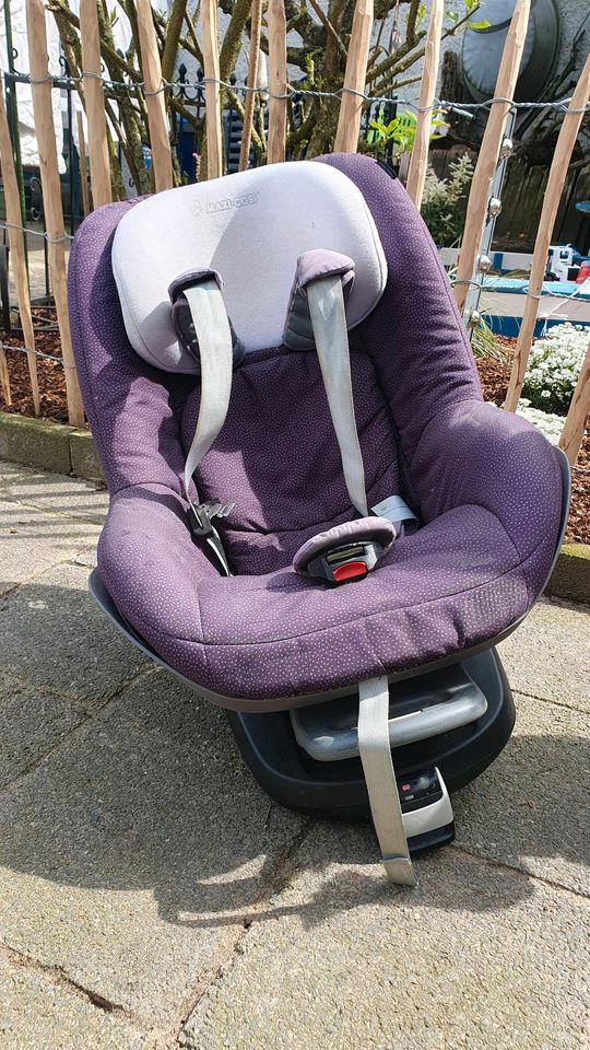 Maxi Cosi mit Isofix Station in Münster
