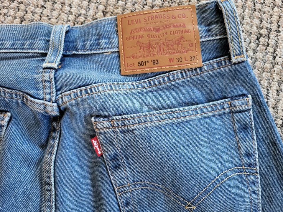 Levis Herrenjeanshose neu mit Etikett in Bad Grund (Harz)