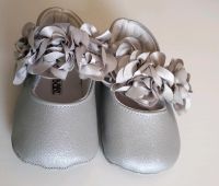 BabySchuhe Gr:17 ungetragen Fb: Silber priv.Verkauf Bochum - Bochum-Südwest Vorschau