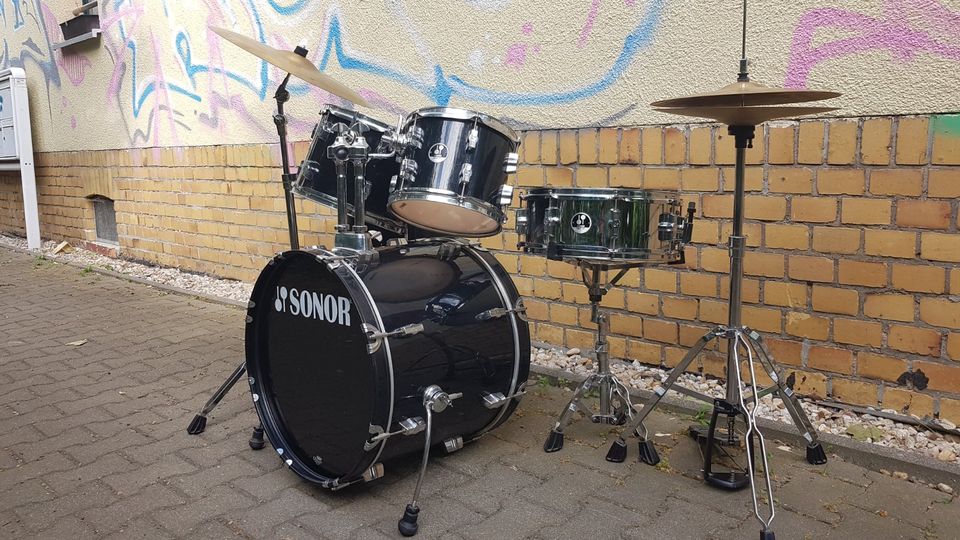 Verkaufe Profi Schlagzeug von Sonor in Leipzig