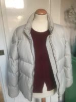 Closed Puffer Jacke , Top Zustand- wie neu  , Gr38 , Farbe Sand Hessen - Oberursel (Taunus) Vorschau