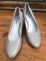 Elegant Gerry Weber Pumps Nappaleder 42 neuwertig Wiesbaden - Mainz-Kastel Vorschau