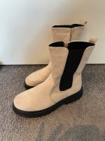 Chelsea Boots Größe 41 Beige Creme Schwarz Wildleder Stiefel Niedersachsen - Vechta Vorschau