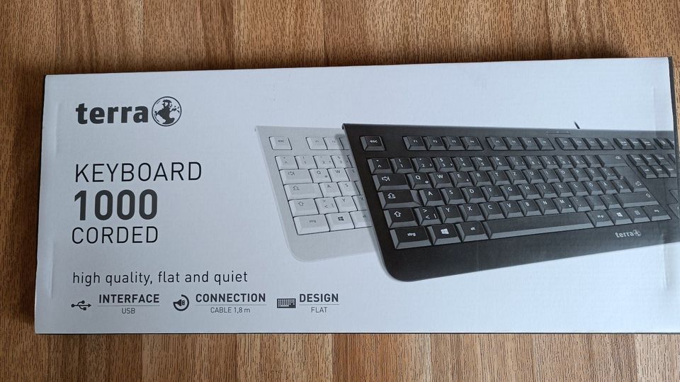 neue schwarze Tastatur, Keyboard mit USB-Anschluss in Ahlen
