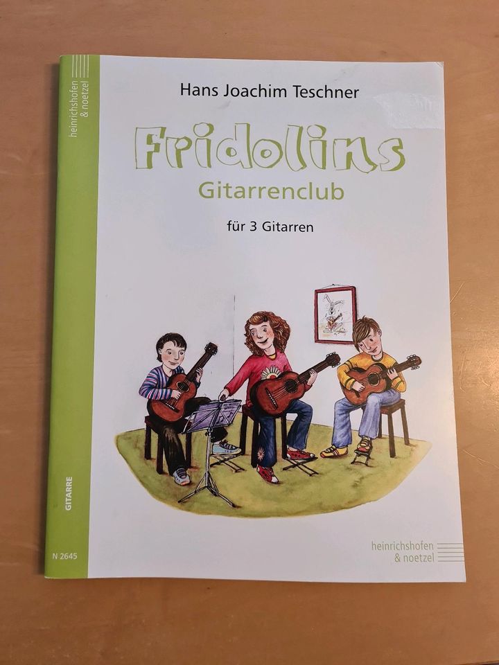 Fridolins Gitarrenclub für 3 Gitarren in Altenmünster