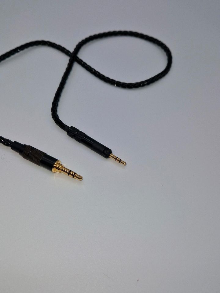 Audio Adapterkabel Audio 2,5mm Klinken-Stecker zu 3,5mm in Vellberg