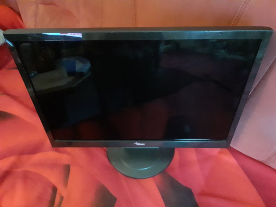 FUJiTSU SIEMENS 22 Zoll Monitor in Buchholz in der Nordheide