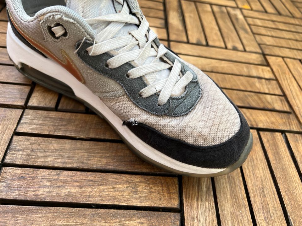 Nike AirMax Größe 38 US 5.5Y in Rosdorf