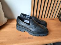 Neue Tamaris Echtleder Slipper, Loafer Sneaker schwarz, Größe 40 Bayern - Rottenburg a.d.Laaber Vorschau