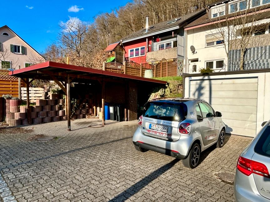 Ihr Einstieg als Kapitalanleger | kleines Mehrfamilienhaus mit drei Einheiten | Garage & Carport in Rheinfelden (Baden)