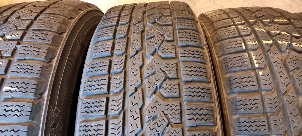 4 Winterreifen 215/60 R 17 96 H in Melle