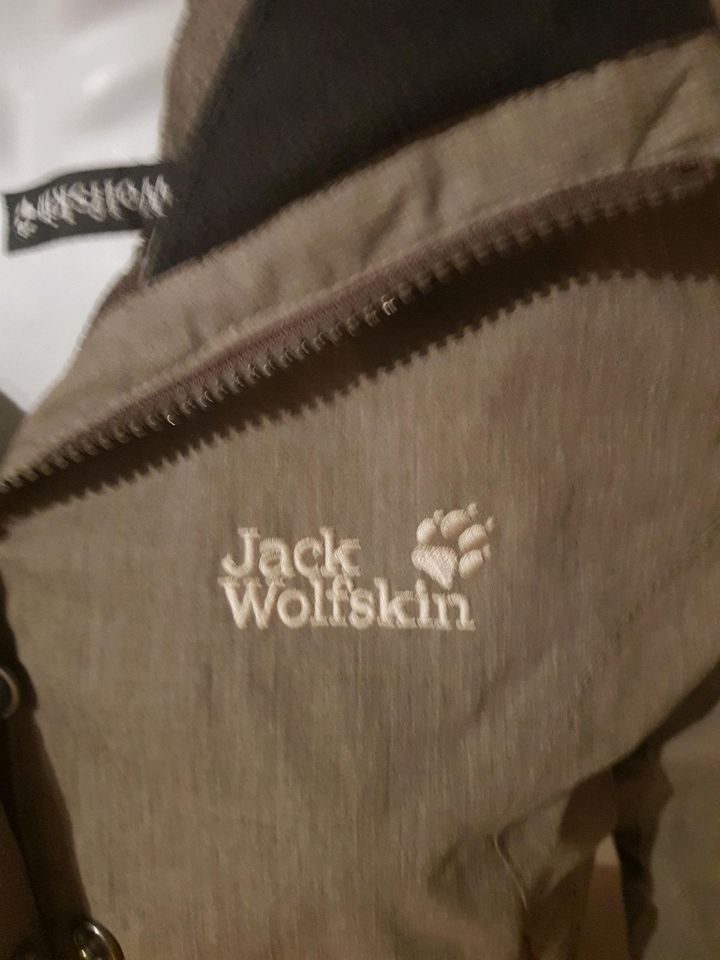 Jacke Jack Wolfskin  3 in 1 braun Gr. S  Fleece + Außenjacke in Effeltrich