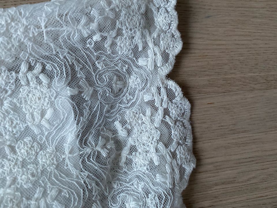 Süßen weißes Kleid Trägerkleid Sommerkleid Zara Gr 122 in Holzgerlingen