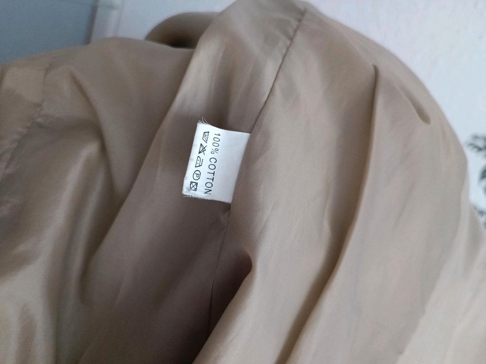 Damen kurze Jacke Frühjahr / Sommer beige Größe XS / 34 in Osnabrück