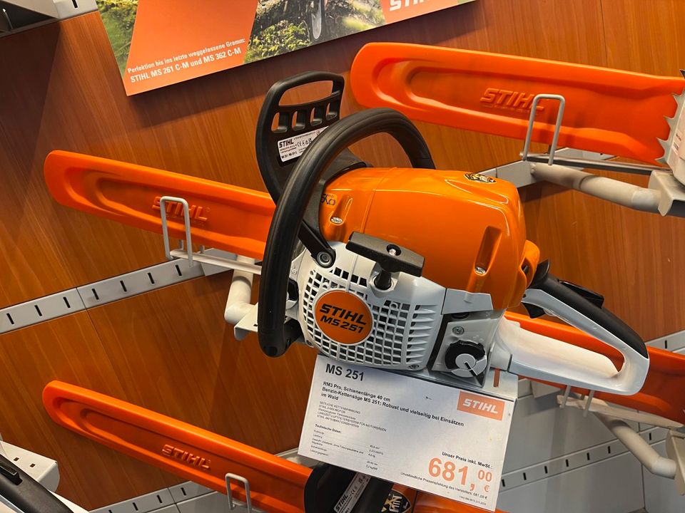 Stihl MS 251 Motorsäge 40 cm Schnittlänge NEUGERÄT FMT Aktion in Nonnweiler