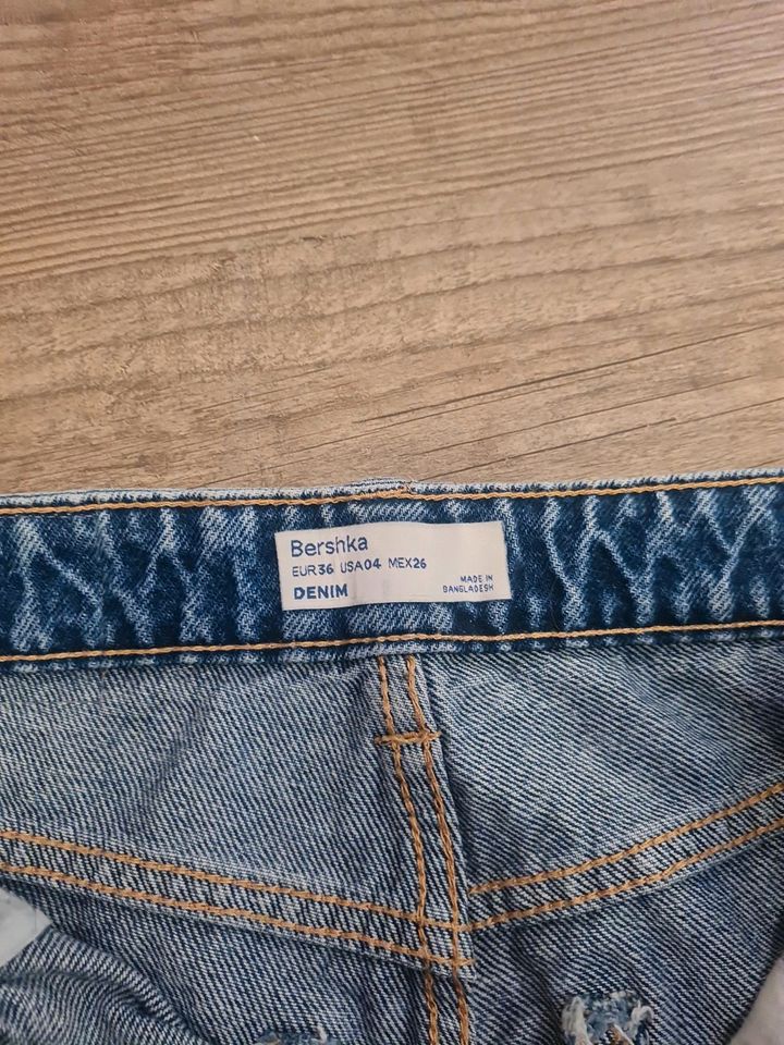 Jeans Bershka in Stöckse