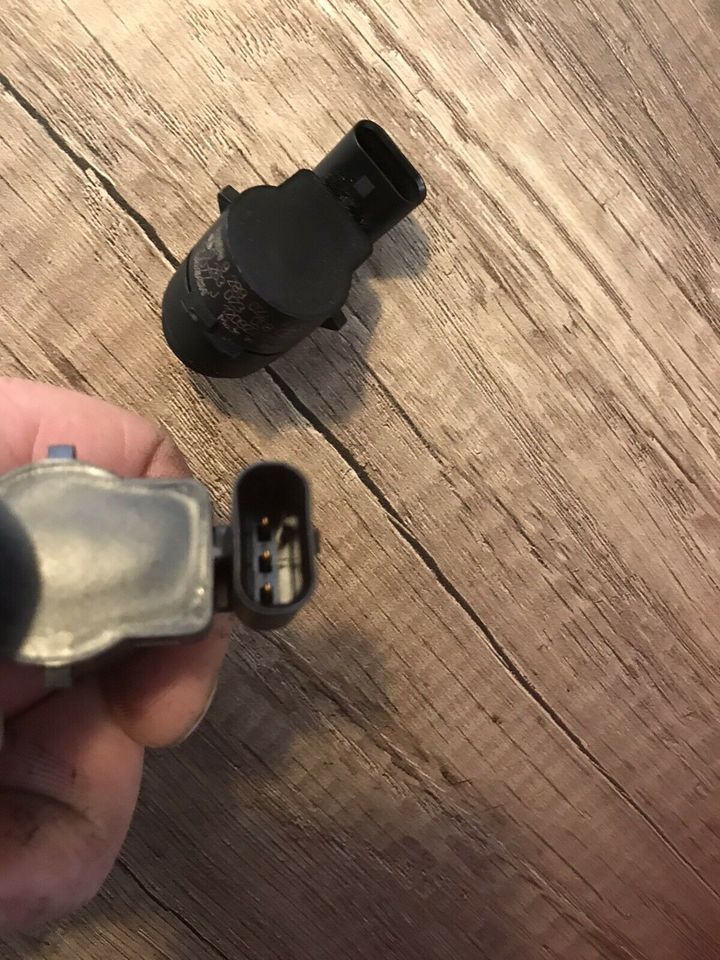 BMW E90 E91 E92 E93 E81 E82 E87 E88 E84 E89 PDC Sensor Silber in Stühlingen