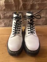 Dr. Martens weiß Größe 41 Saarland - Kleinblittersdorf Vorschau