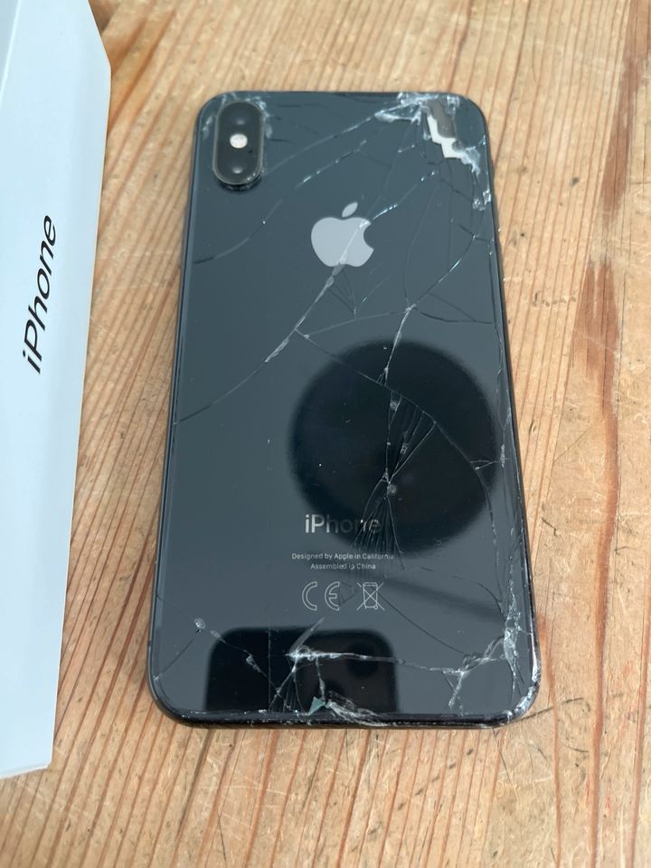 iPhone XS - Glasschaden nur Rückseite in Senden