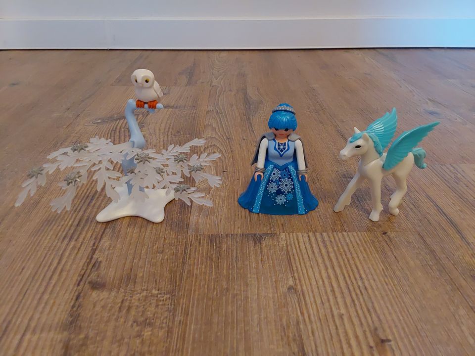 ❤️ Playmobil Eiskönigin mit Pegasus, weißer Eule und Baum ❤️ in Kiel