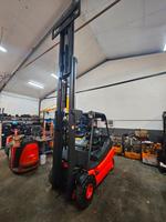 Stapler Linde E25-02 Komplett überholt! Hessen - Wölfersheim Vorschau