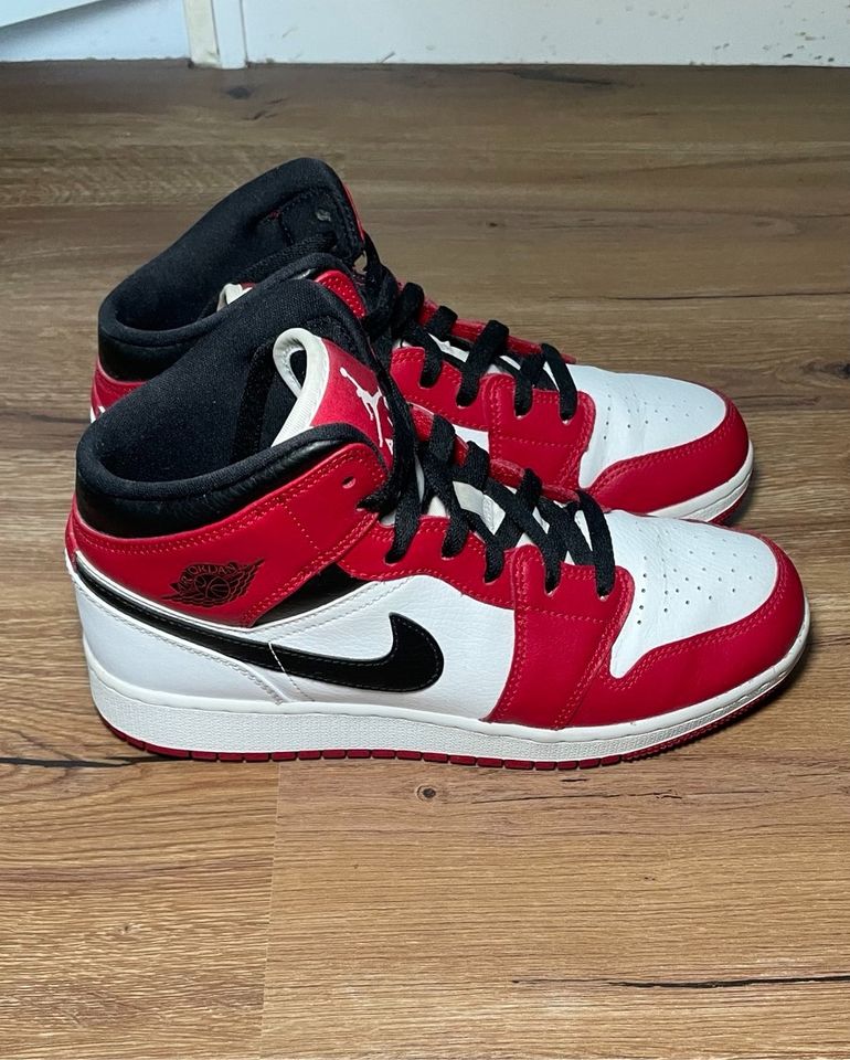 Nike Air Jordan 1 Mid Chicago 2020 in Berlin