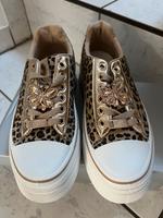 Neu!!! Sneaker Leo  ! fallen Groß aus! Niedersachsen - Osloß Vorschau