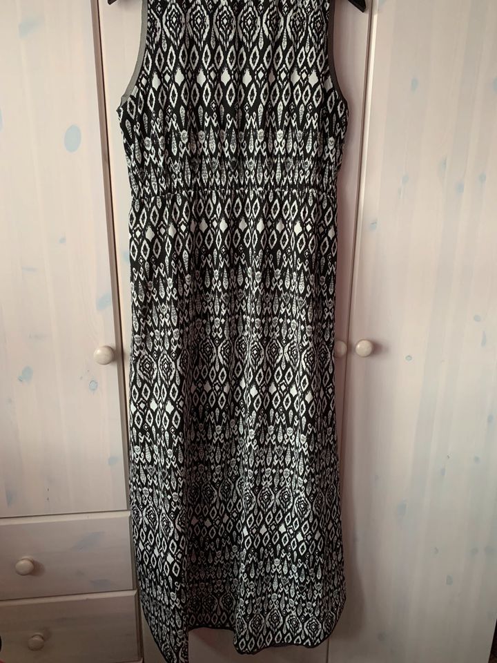Comma Kleid 42 Sommerkleid Gefüttert Sommerkleid Schwarz Weiß in Essen
