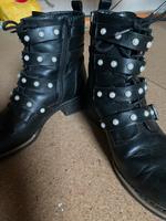 Schwarze Stiefeletten mit Details Brandenburg - Storkow (Mark) Vorschau