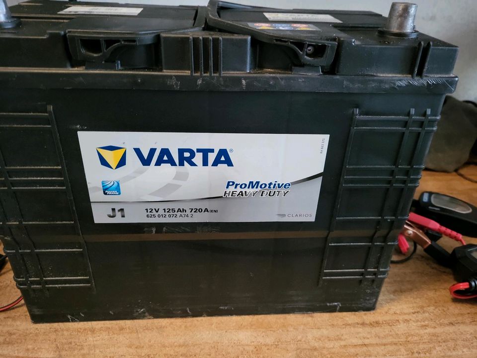 Autobatterie VARTA J1 125 Ah 720 A in Baden-Württemberg - Göppingen, Ersatz- & Reparaturteile